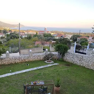 Lofos House Καραβάδος
