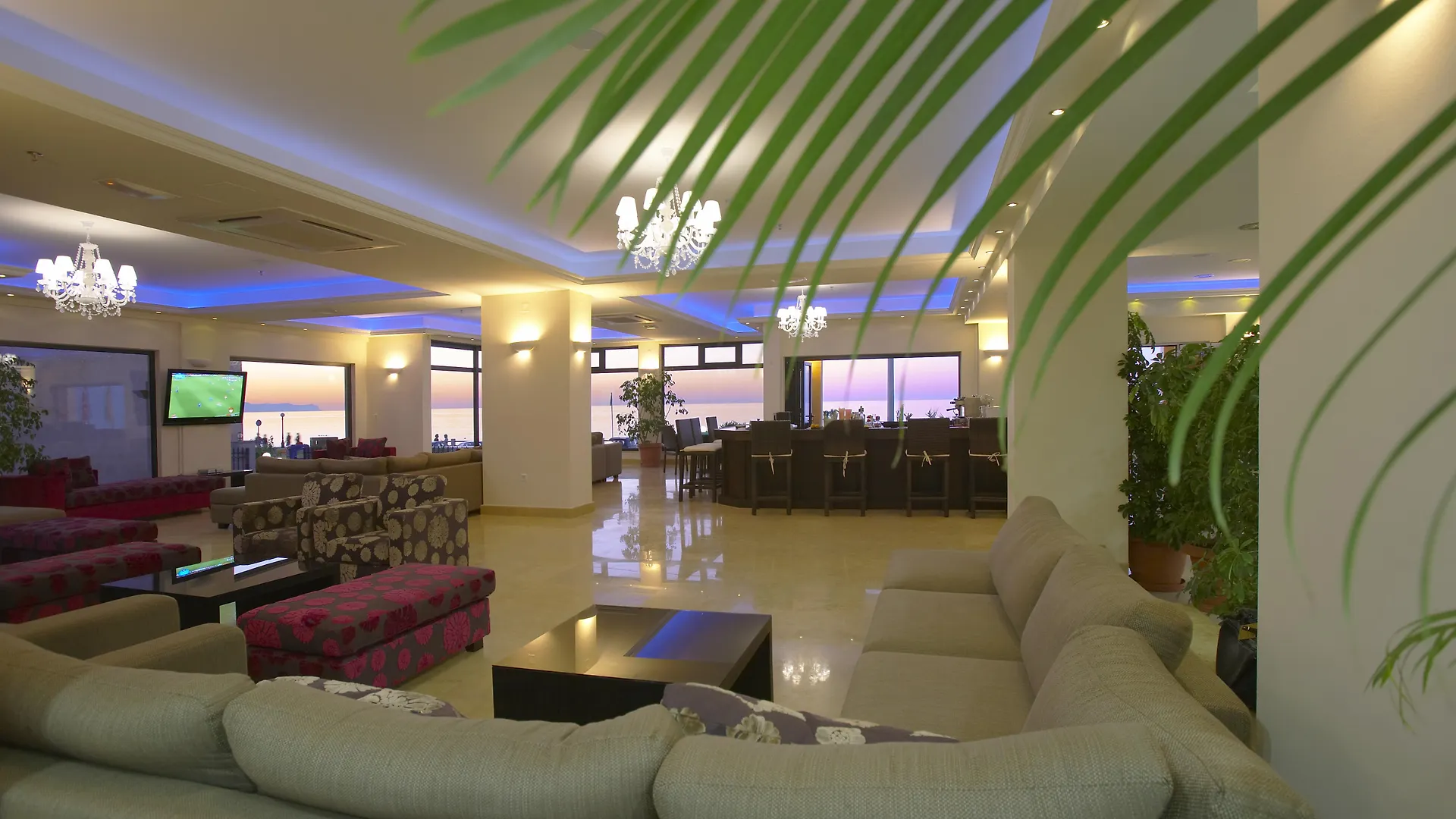 Atlantis Beach Hotel Rétino