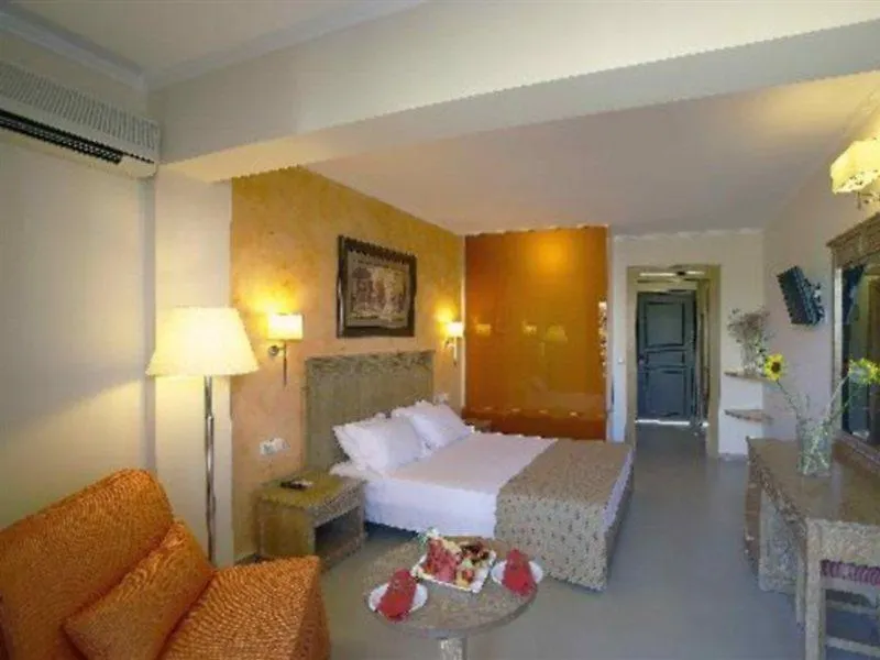 Atlantis Beach Hotel Rétino 5*,  Grecia